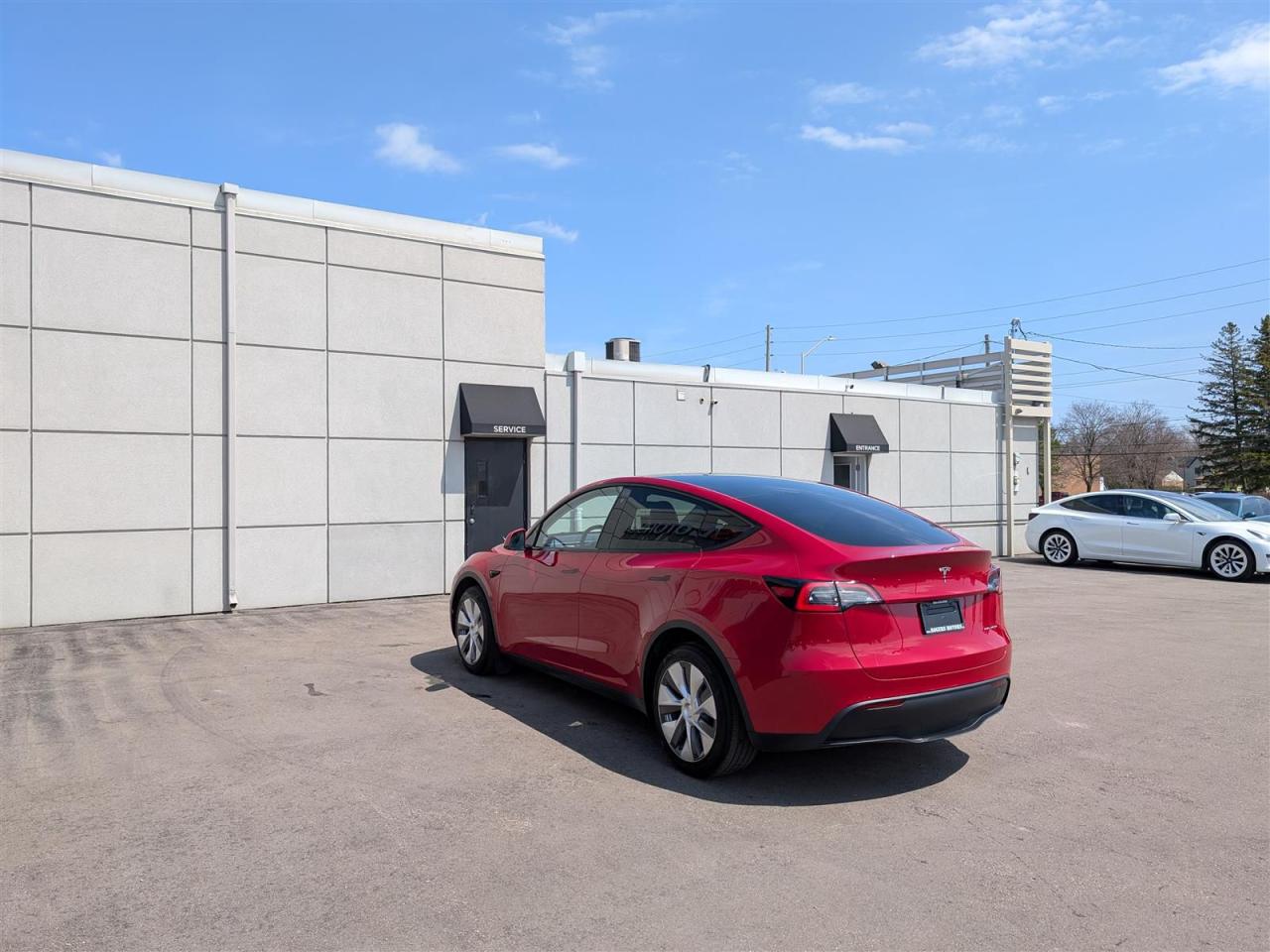 2023 Tesla Model Y LONG RANGE AWD - DUAL MOTOR