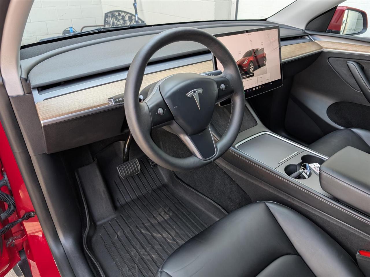 2023 Tesla Model Y LONG RANGE AWD - DUAL MOTOR