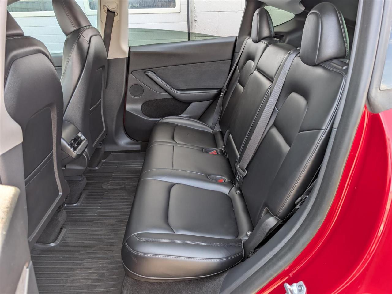 2023 Tesla Model Y LONG RANGE AWD - DUAL MOTOR
