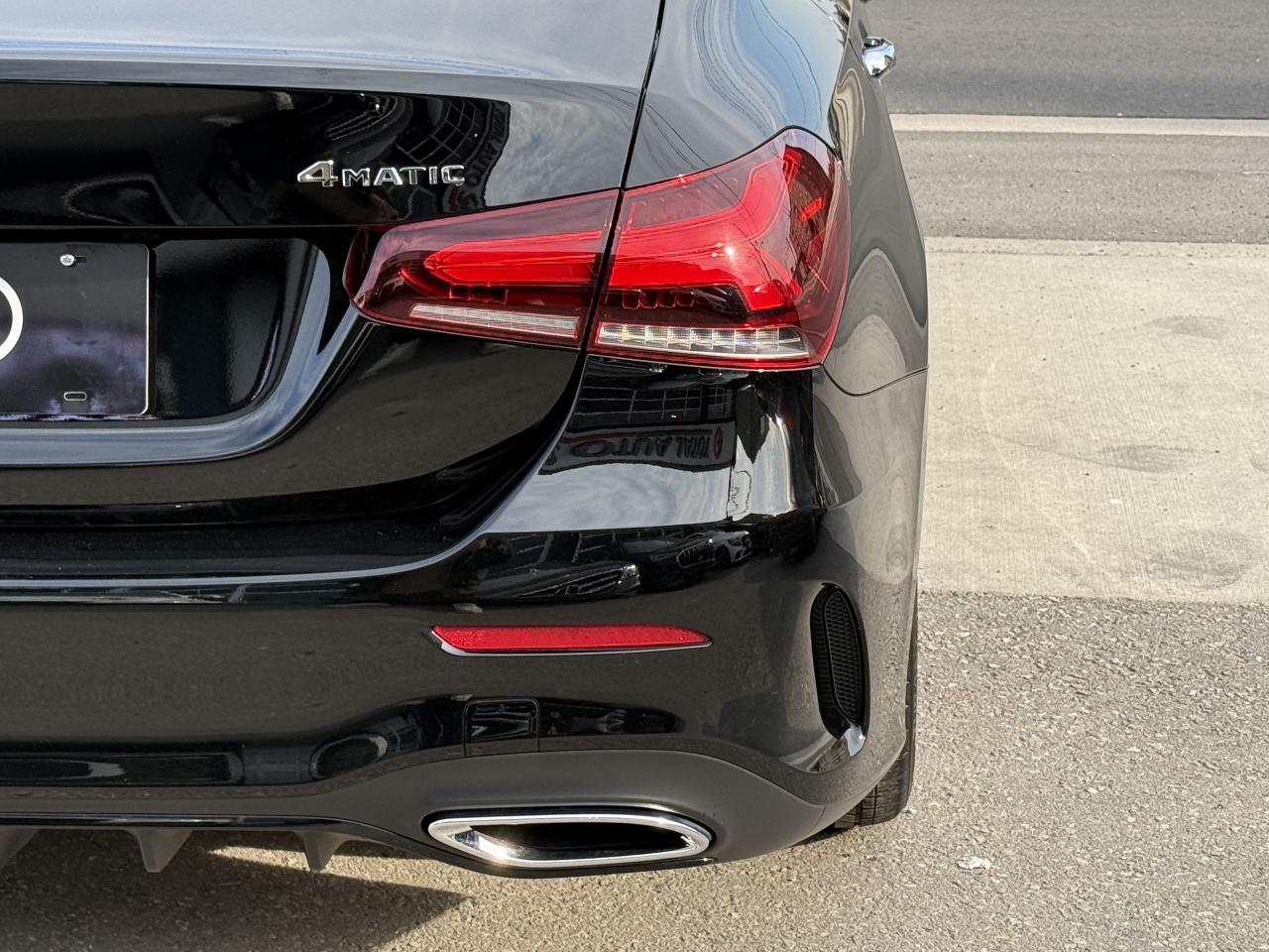2020 Mercedes-Benz AMG 220 //AMG SPORT | NIGHT PKG | PANO | LOADED - Photo #11