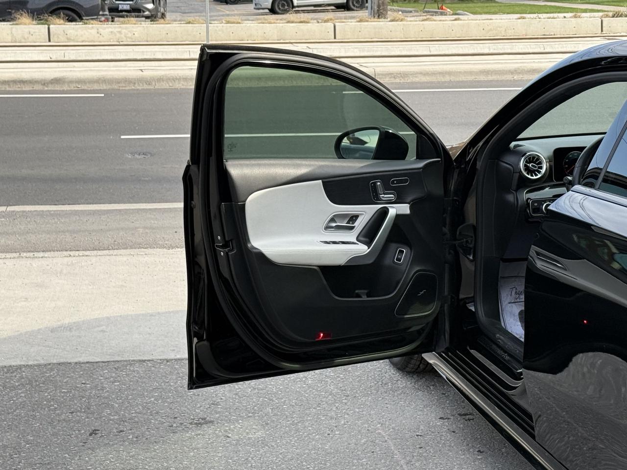 2020 Mercedes-Benz AMG 220 //AMG SPORT | NIGHT PKG | PANO | LOADED - Photo #15