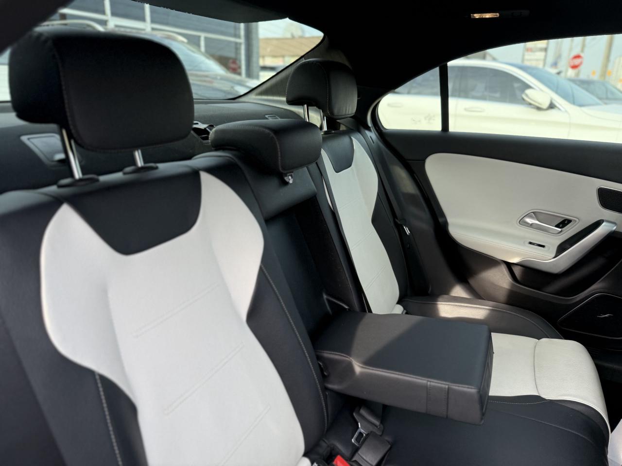2020 Mercedes-Benz AMG 220 //AMG SPORT | NIGHT PKG | PANO | LOADED - Photo #38