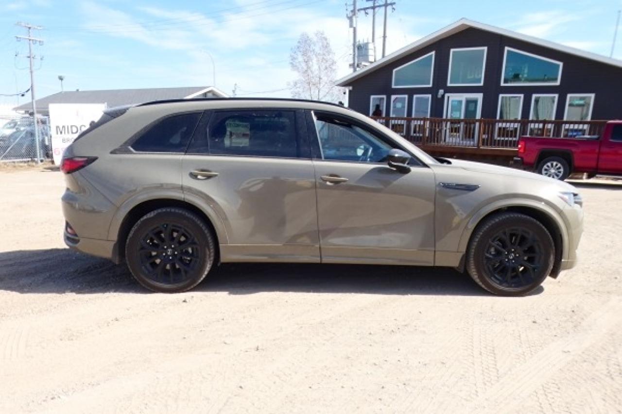 2025 Mazda CX-70 GT-P e-Hybrid AWD w/H&C L, pano S/R, NAV, BUC - Photo #5