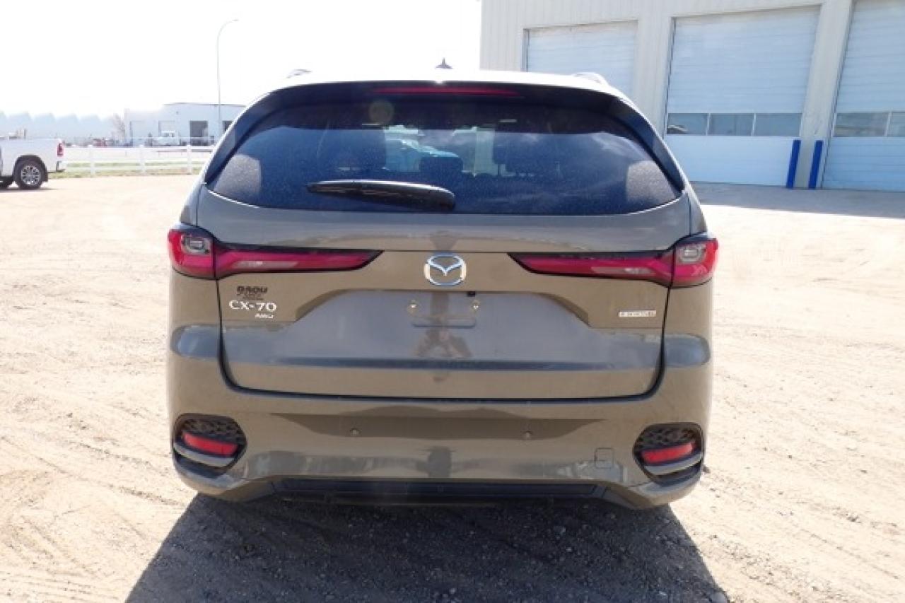 2025 Mazda CX-70 GT-P e-Hybrid AWD w/H&C L, pano S/R, NAV, BUC - Photo #7