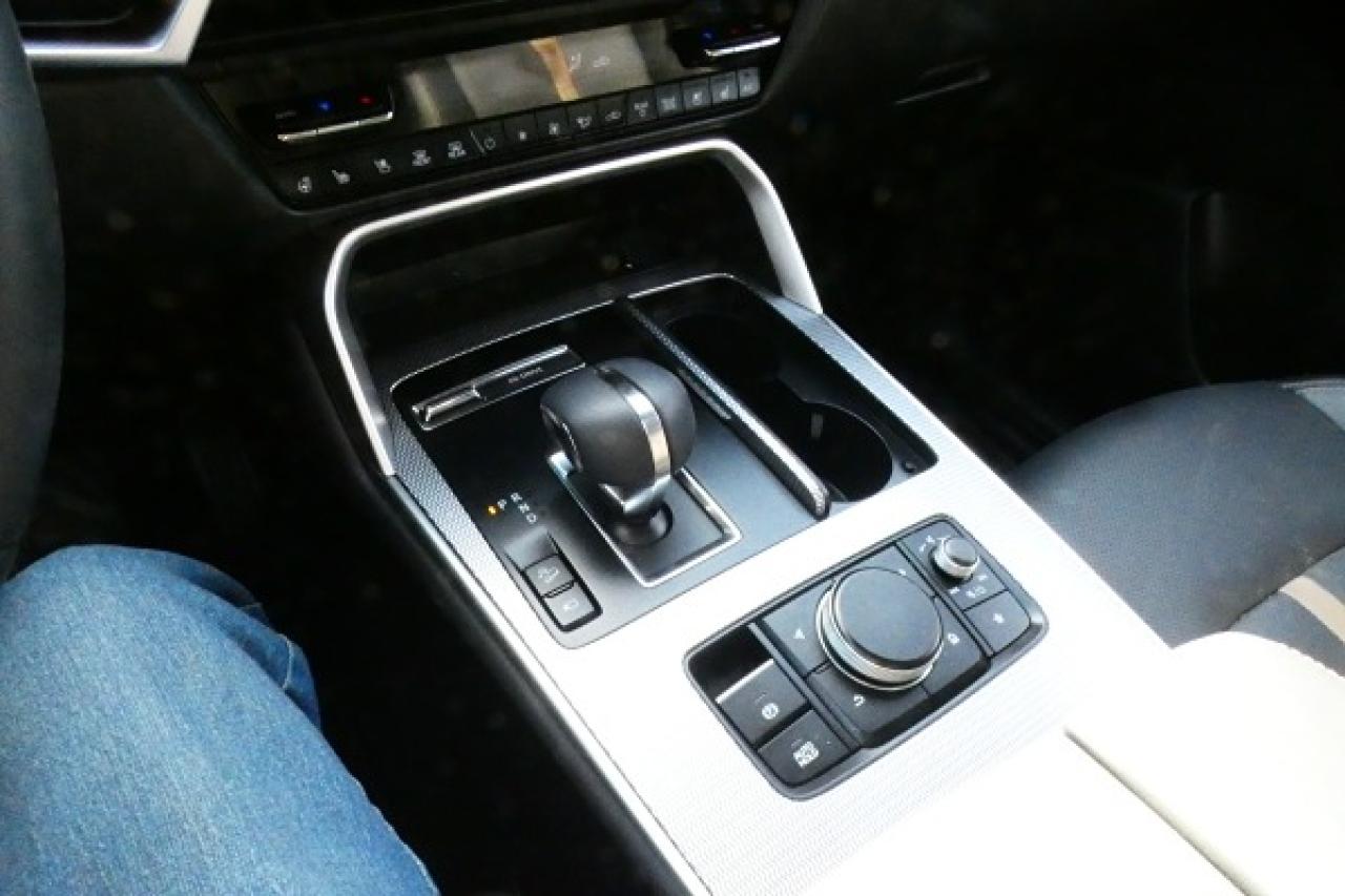 2025 Mazda CX-70 GT-P e-Hybrid AWD w/H&C L, pano S/R, NAV, BUC - Photo #18
