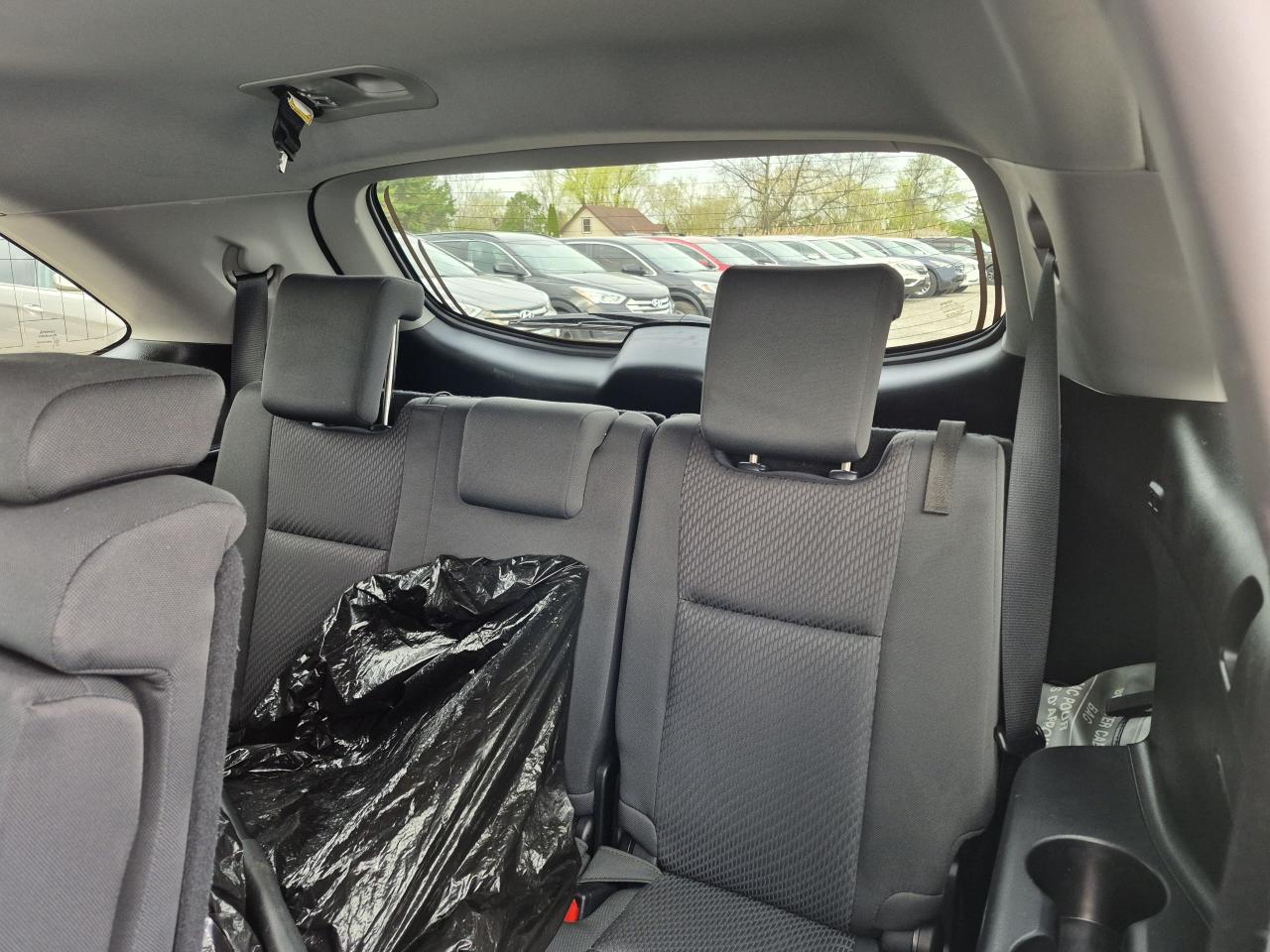 2019 Toyota Highlander LE - No Accidents/Certified Photo13