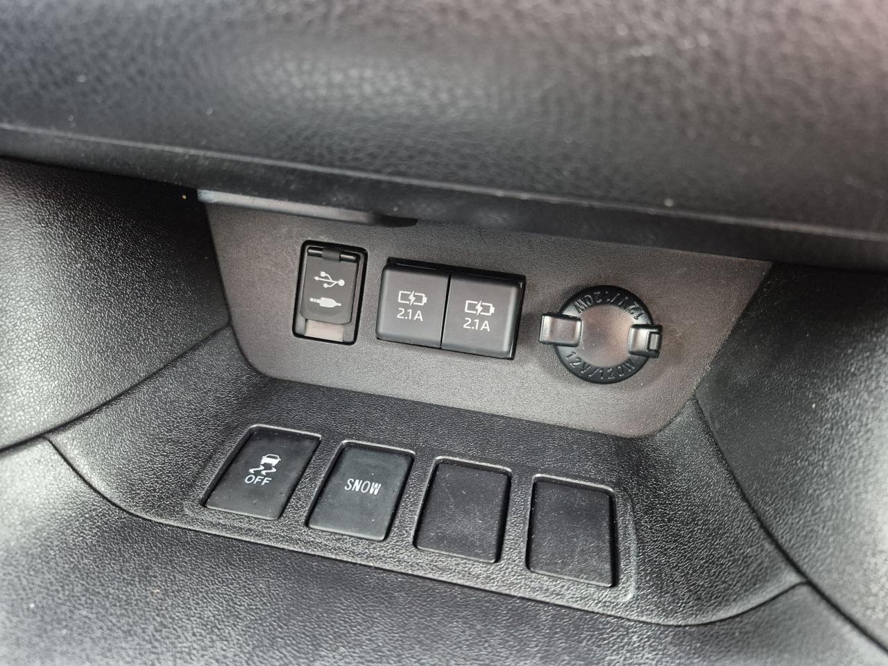 2019 Toyota Highlander LE - No Accidents/Certified Photo20