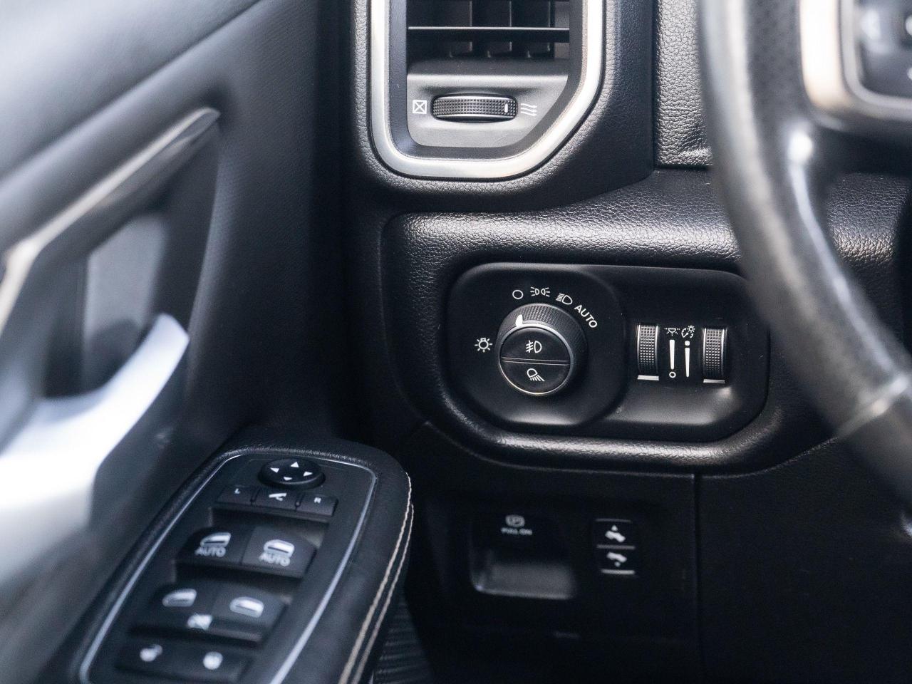 2019 RAM 1500 SPORT Photo11