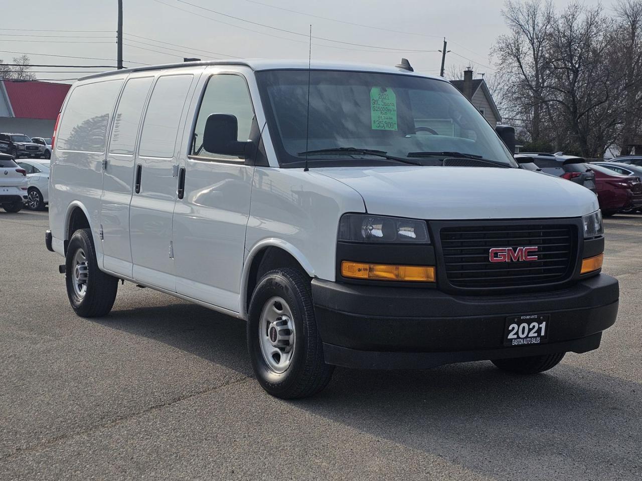 2021 GMC Savana G2500 Cargo RWD, V6 - Photo #3