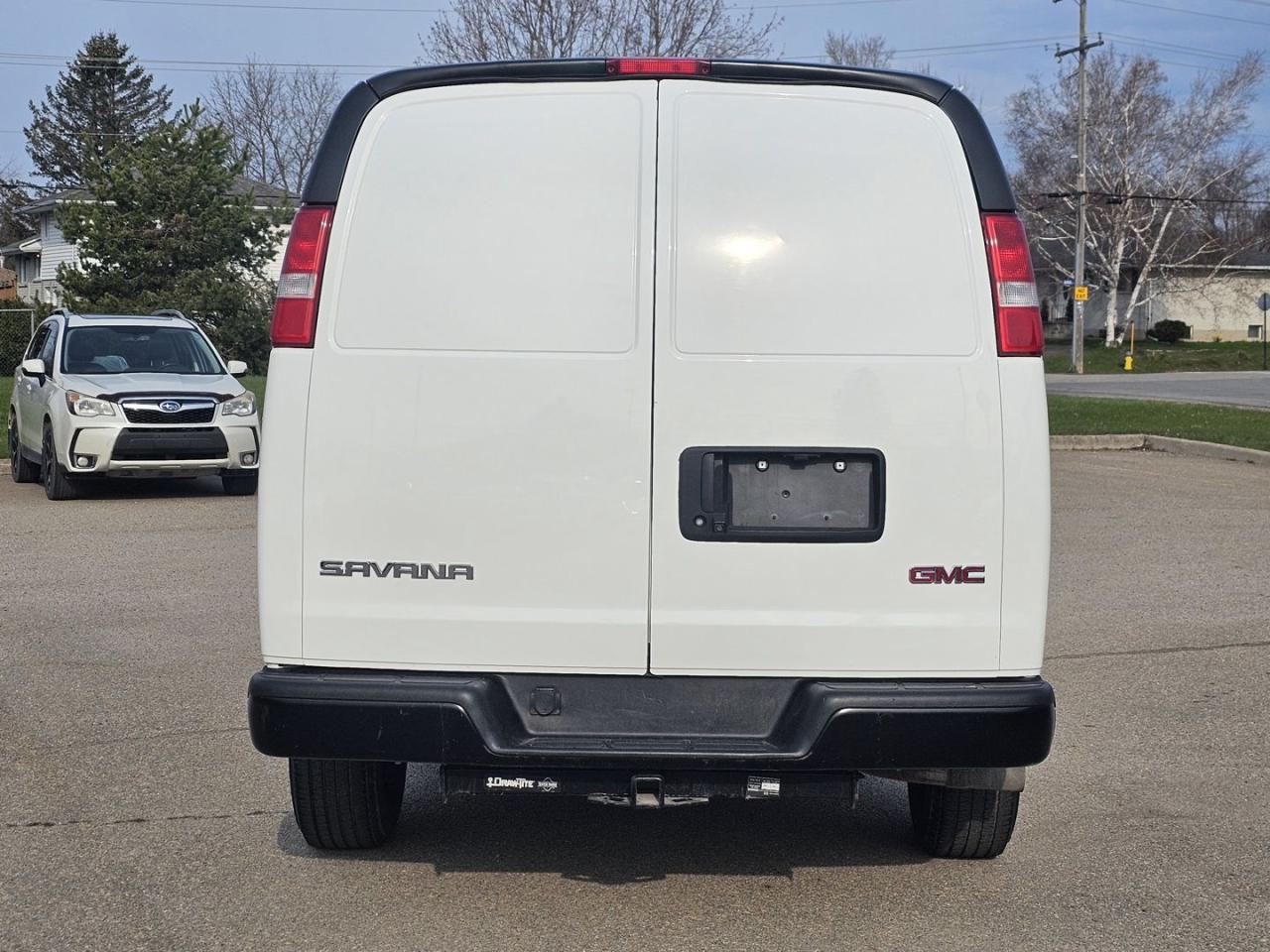 2021 GMC Savana G2500 Cargo RWD, V6 - Photo #6