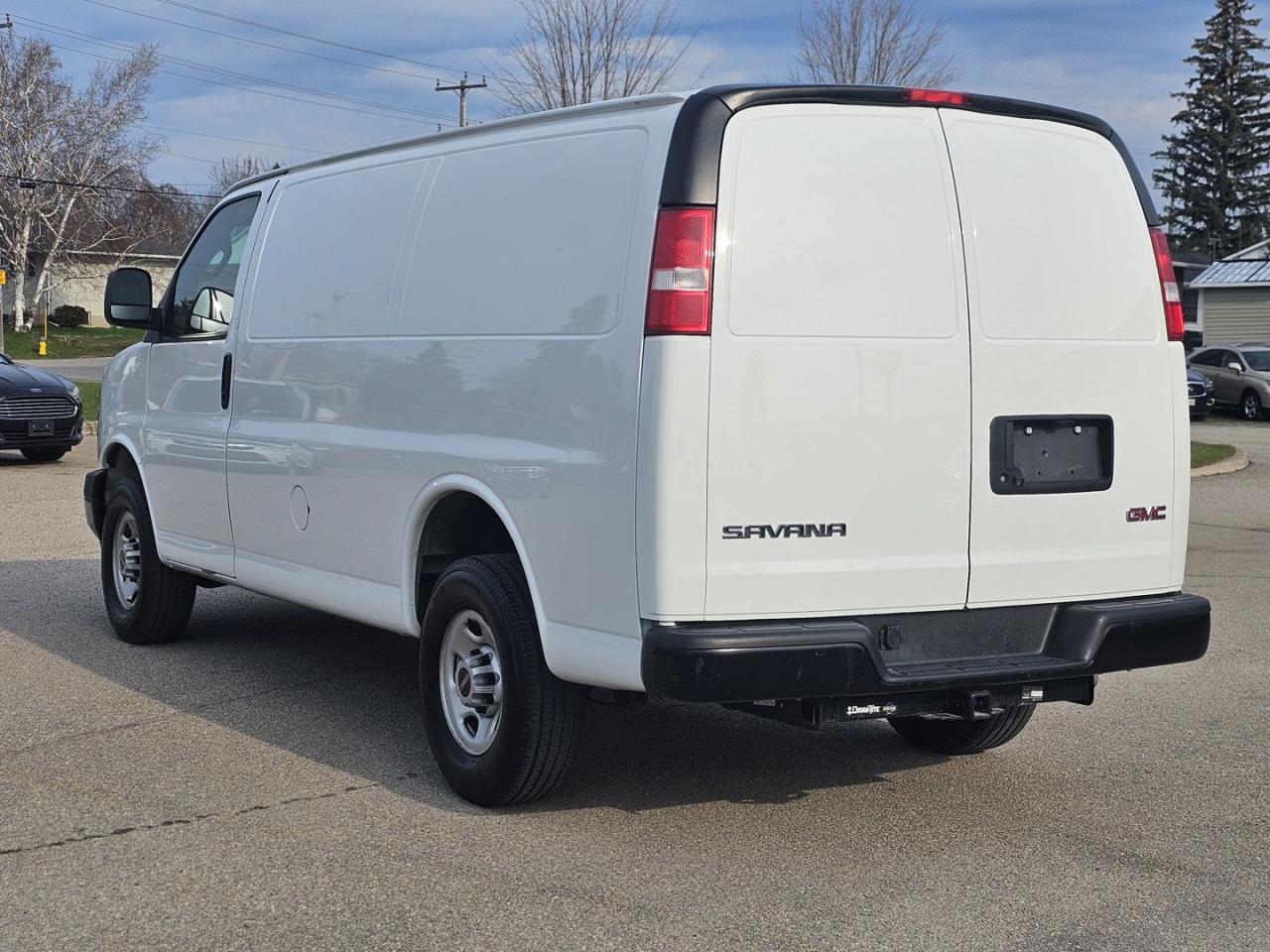 2021 GMC Savana G2500 Cargo RWD, V6 - Photo #7