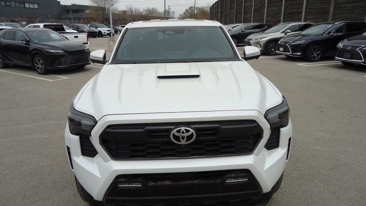 2025 Toyota Tacoma 4x4 Double Cab Auto LONG BOX SPORT PREMIUM 4X4 - Photo #2