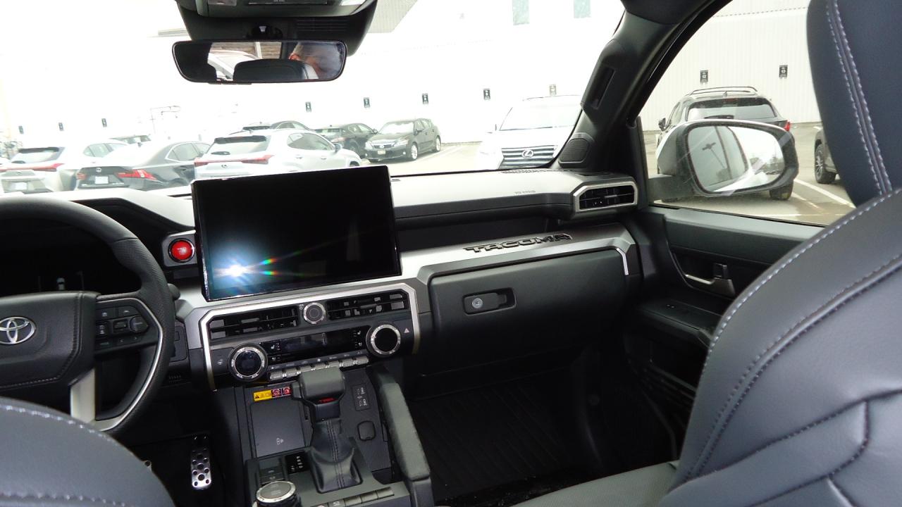 2025 Toyota Tacoma 4x4 Double Cab Auto LONG BOX SPORT PREMIUM 4X4 - Photo #5