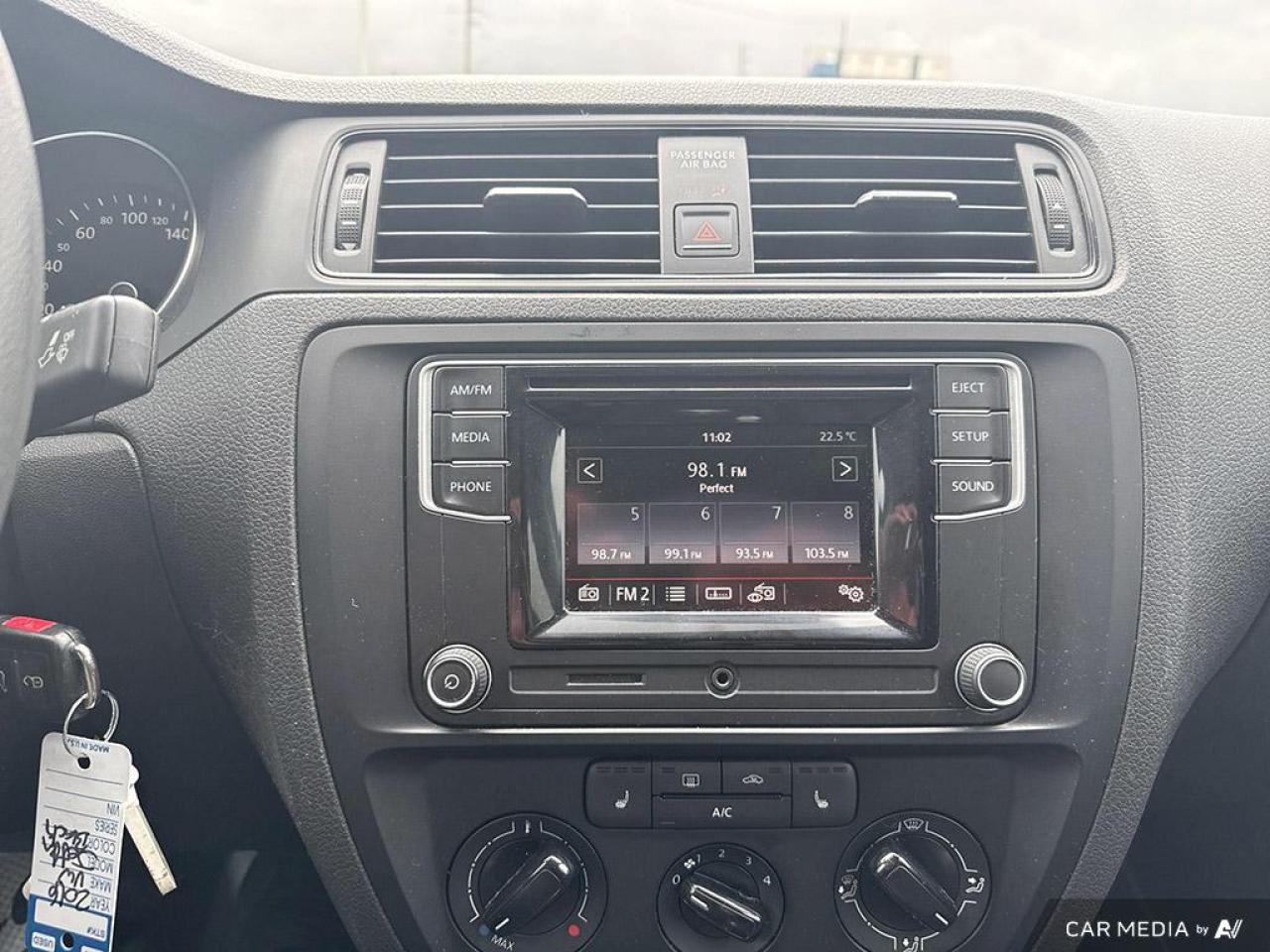 2016 Volkswagen Jetta TRENDLINE / MANUAL / AC / REVERSE CAM - Photo #15