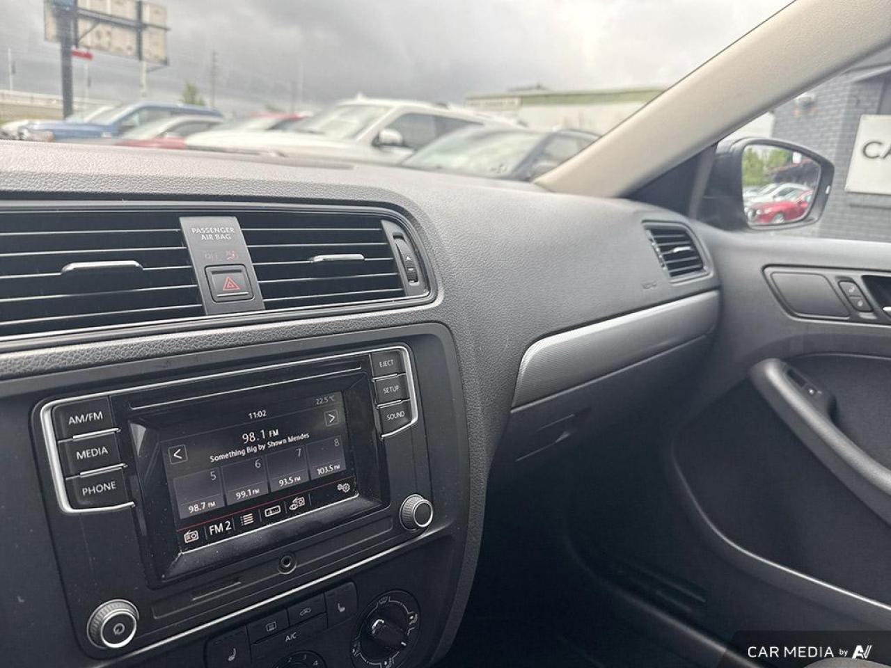 2016 Volkswagen Jetta TRENDLINE / MANUAL / AC / REVERSE CAM - Photo #18
