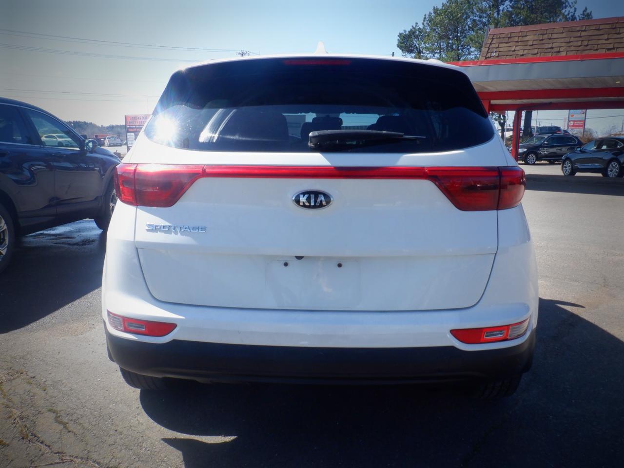 2017 Kia Sportage LX - Photo #9