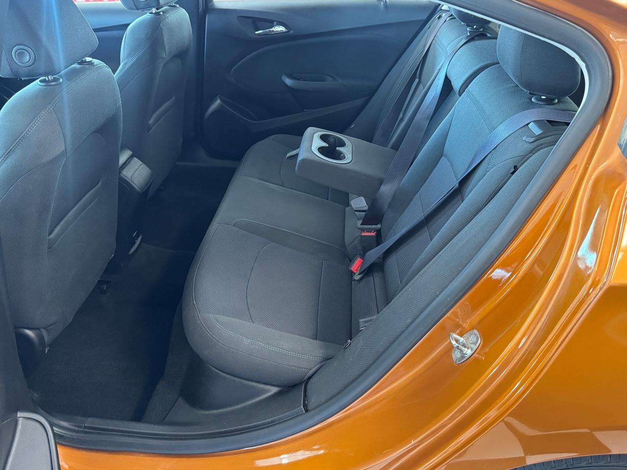 2017 Chevrolet Cruze LT+Camera+ApplePlay+New Tires+Remote Start - Photo #23