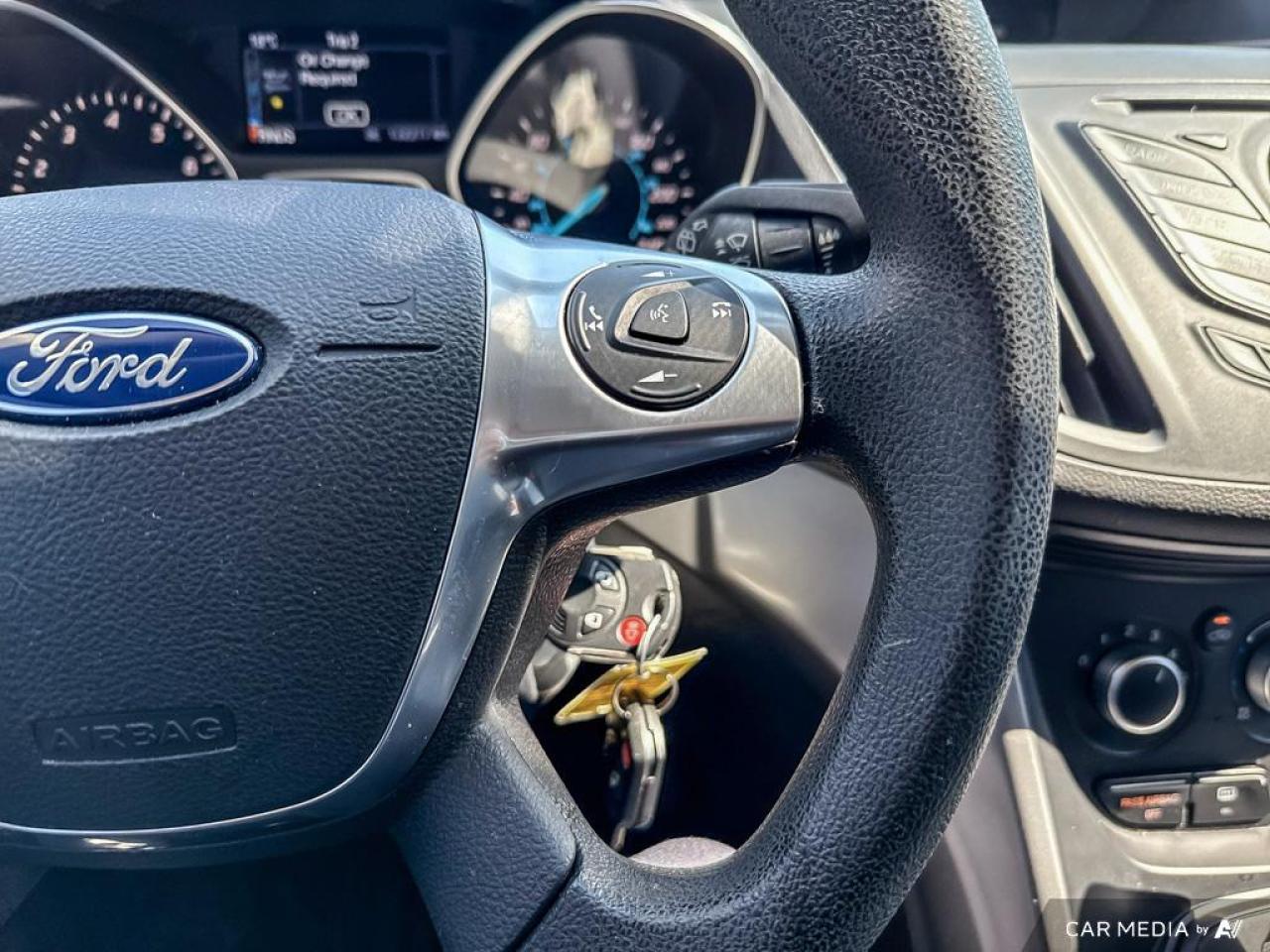 2016 Ford Escape SE / REVERSE CAM / HEATED SEATS / ALLOYS / AUTO - Photo #20