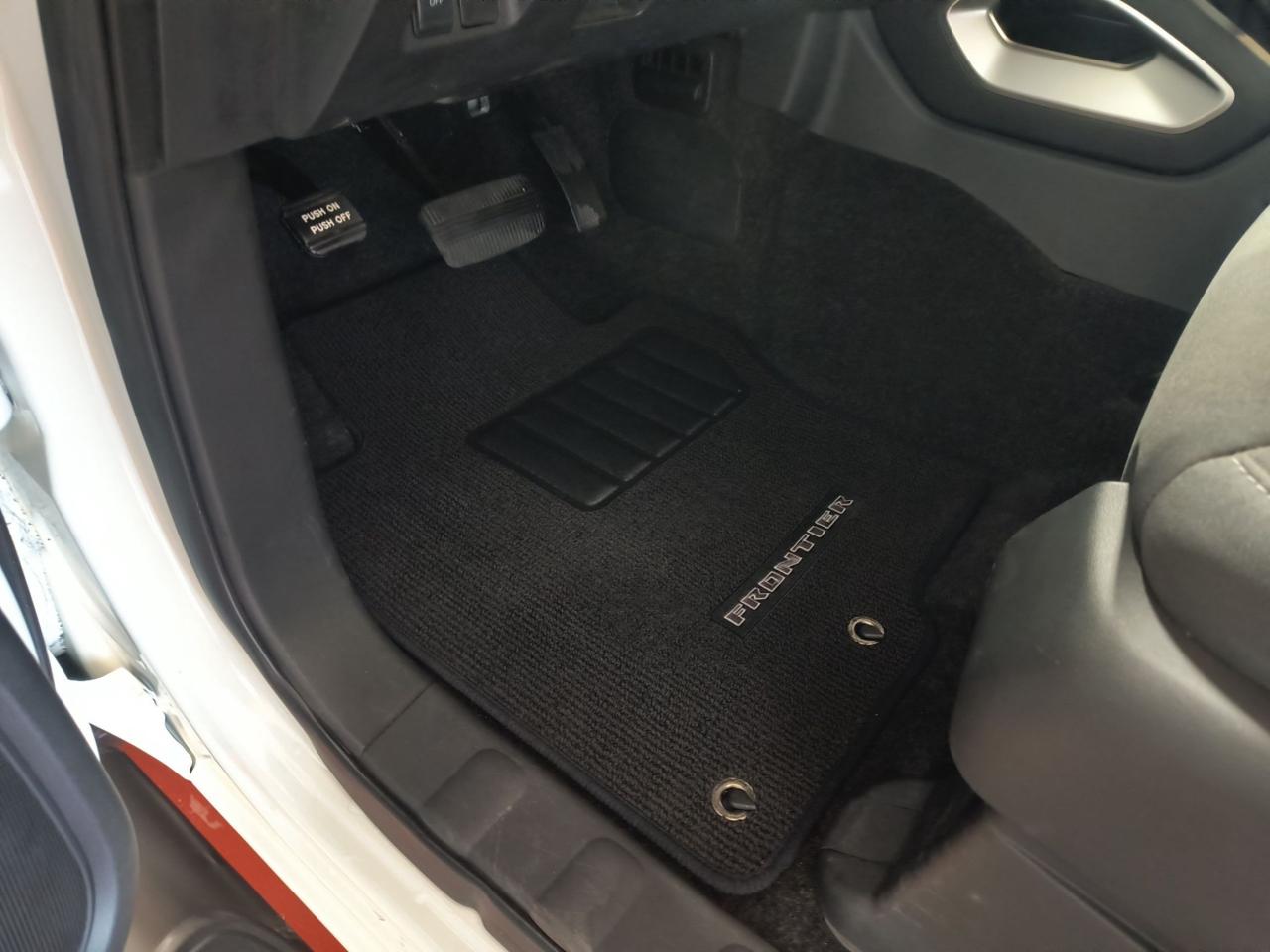 2022 Nissan Frontier SV LONG BOX 4X4 Photo