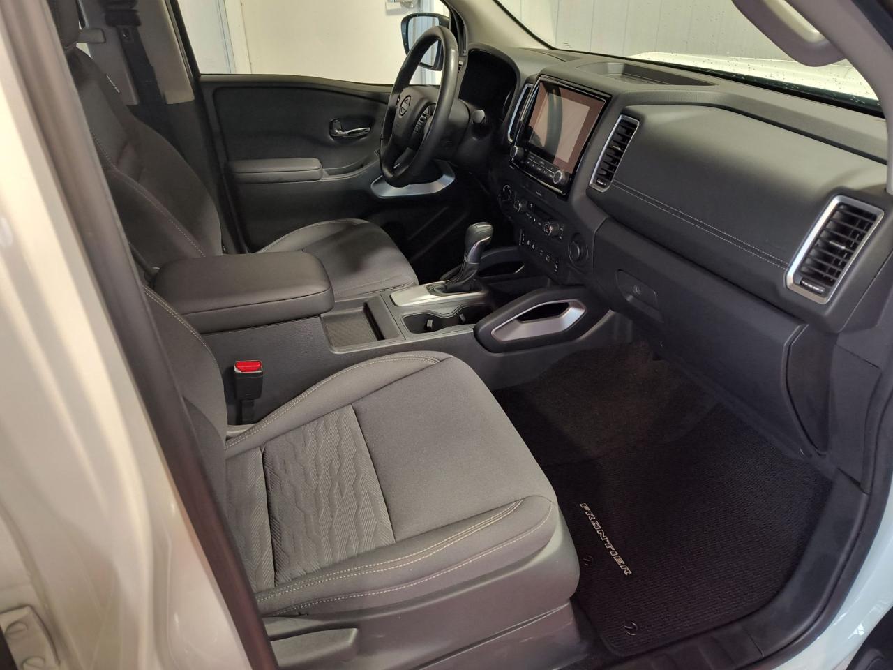 2022 Nissan Frontier SV LONG BOX 4X4 Photo