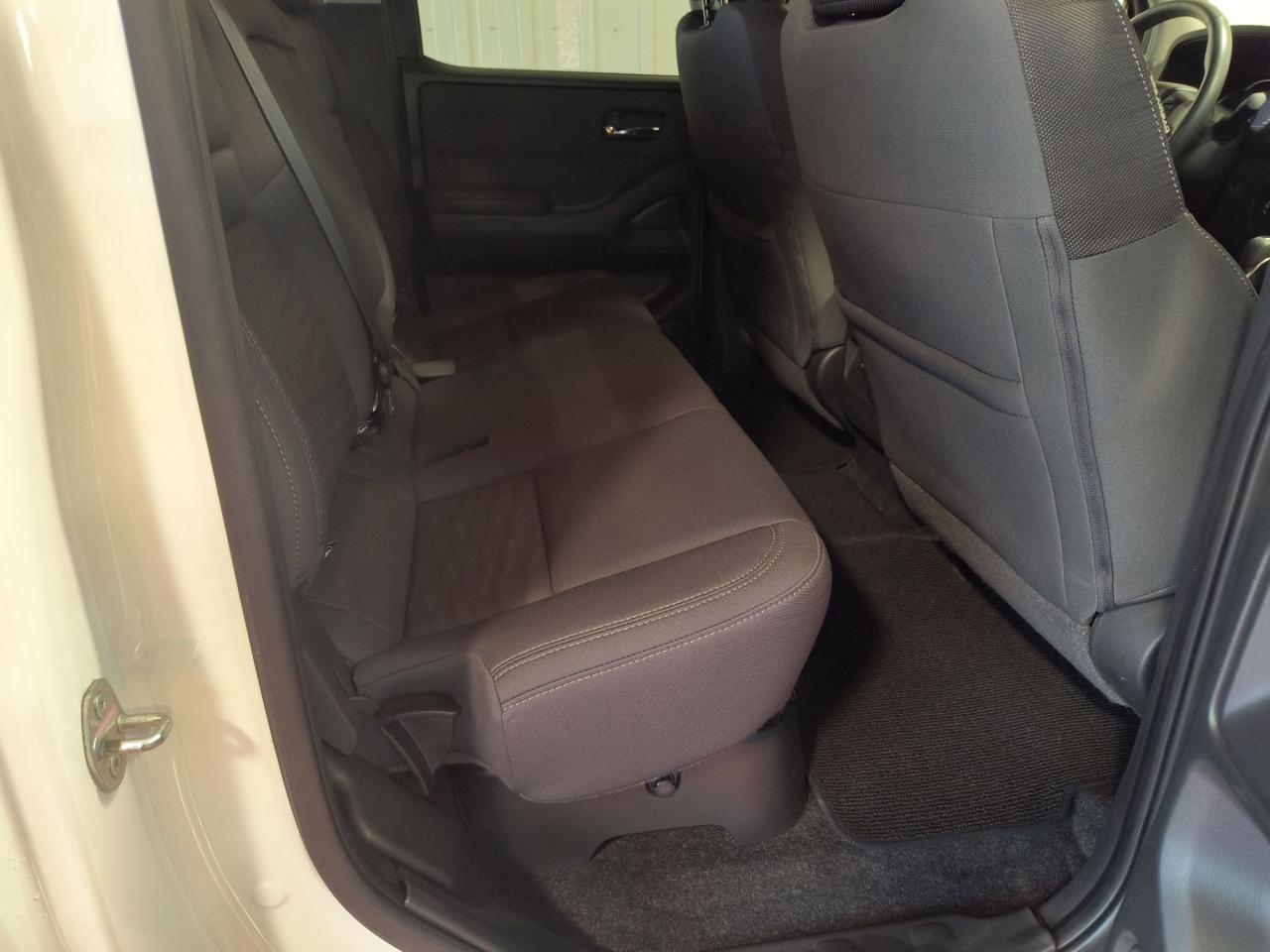 2022 Nissan Frontier SV LONG BOX 4X4 Photo