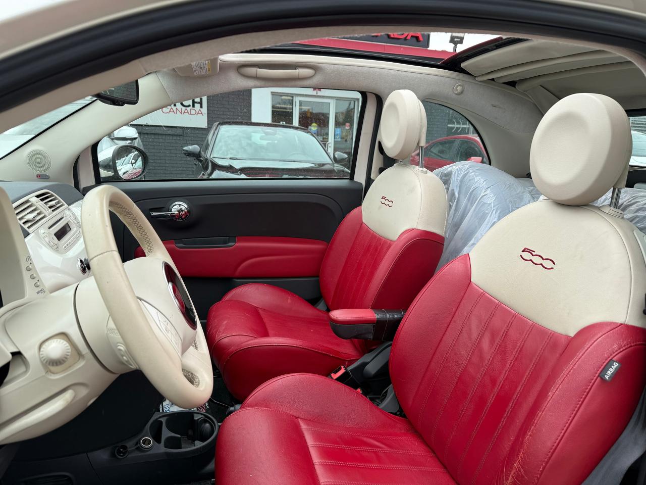 2013 Fiat 500 LOUNGE / CONVERTIBLE / ONE OWNER / NO ACCIDENTS - Photo #7