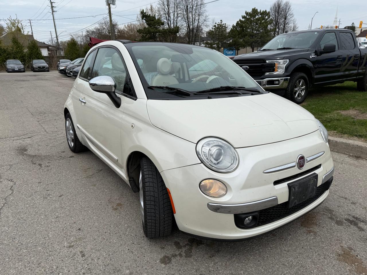 2013 Fiat 500 LOUNGE / CONVERTIBLE / ONE OWNER / NO ACCIDENTS - Photo #6