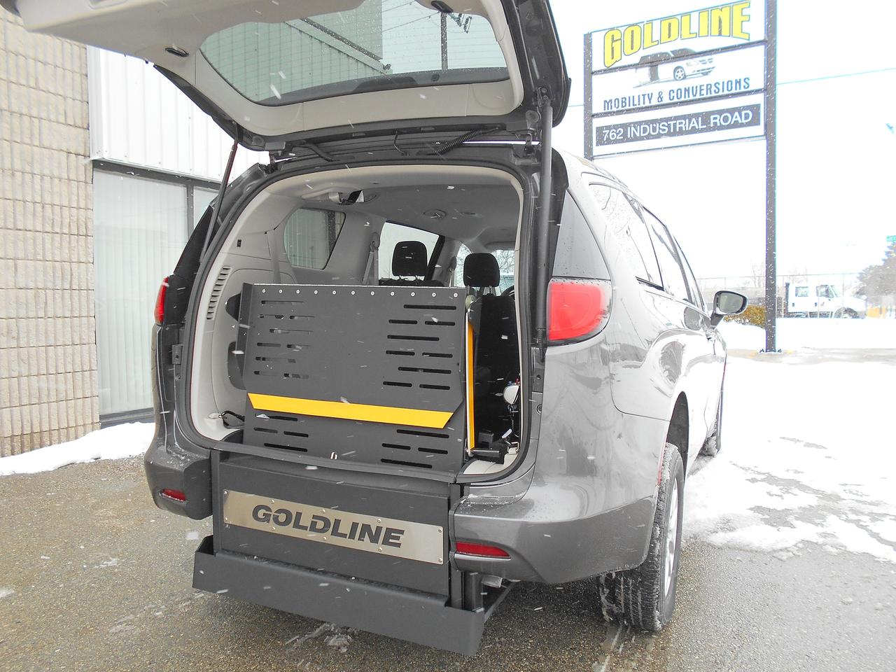 2023 Chrysler Grand Caravan SXT- Wheelchair Accessible Rear Entry Photo