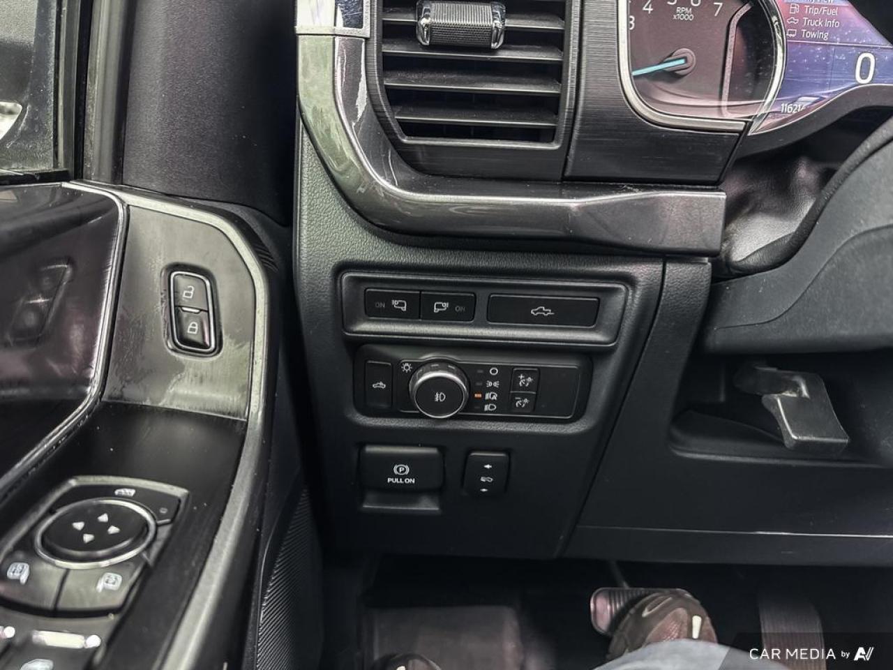2022 Ford F-150 XLT SPORT / CREW / 4X4 / 5.5 BOX / NO ACCIDENTS - Photo #13