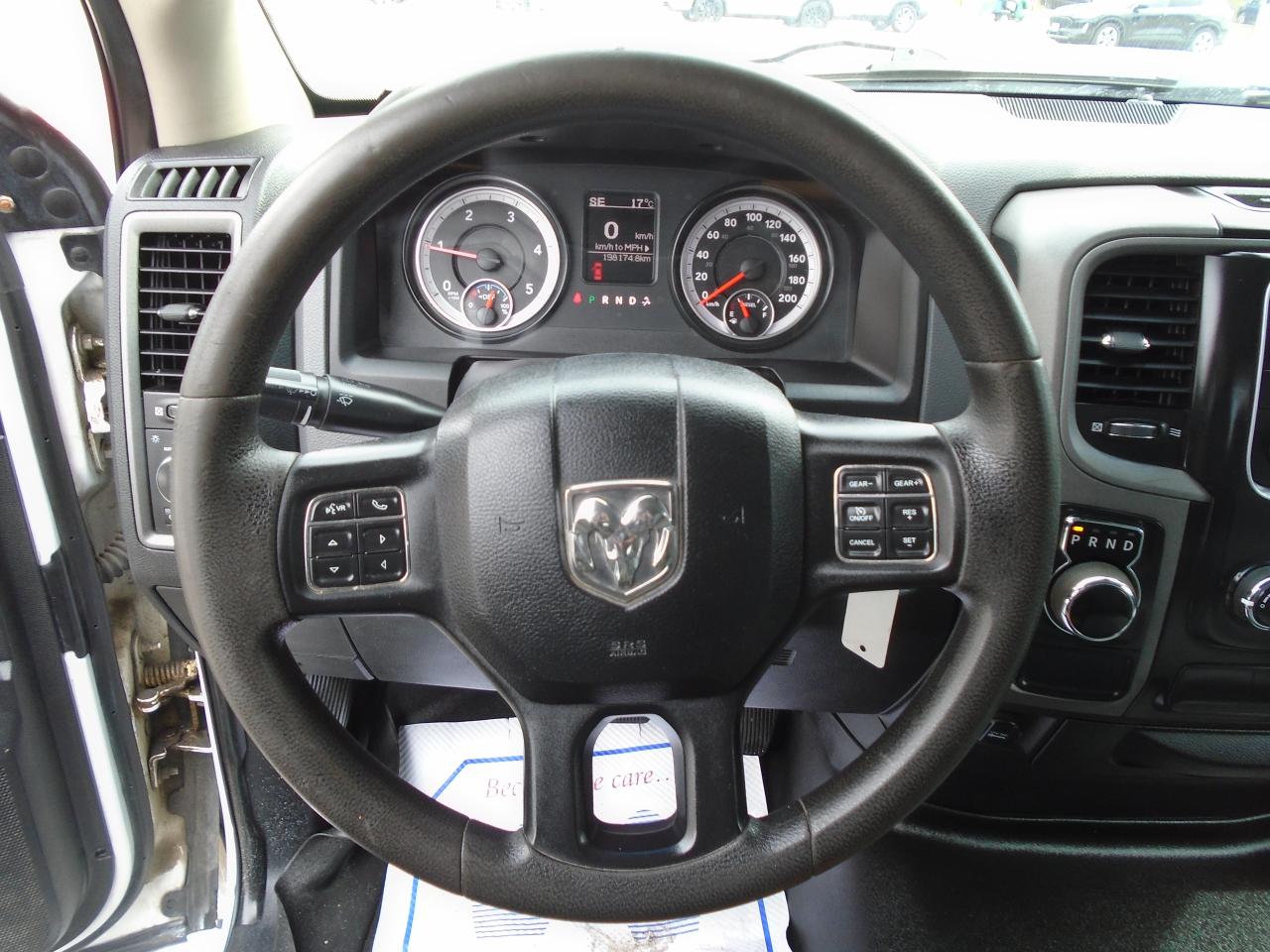 2015 RAM 1500 TRADESMAN/ DIESEL / RUNS LIKE NEW/ REAR CAM/6PASS - Photo #18