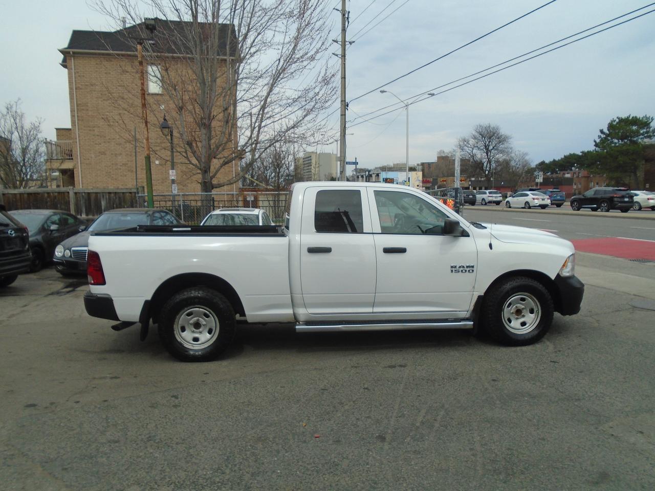 2015 RAM 1500 TRADESMAN/ DIESEL / RUNS LIKE NEW/ REAR CAM/6PASS - Photo #4