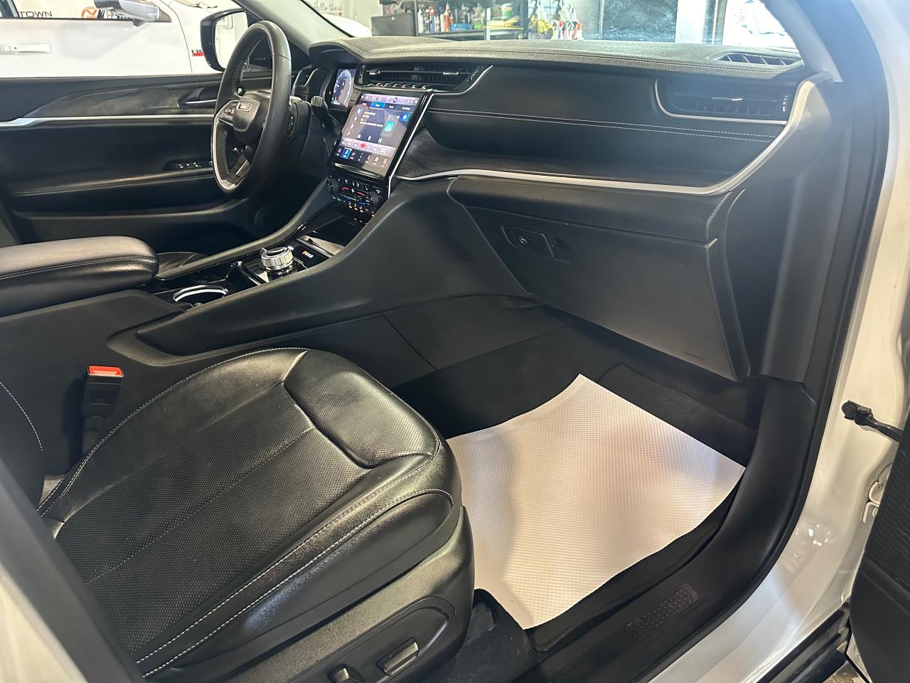 2023 Jeep Grand Cherokee LIMITED 4X4 | BLACK APPERANCE | LUXURY TECH - Photo #29