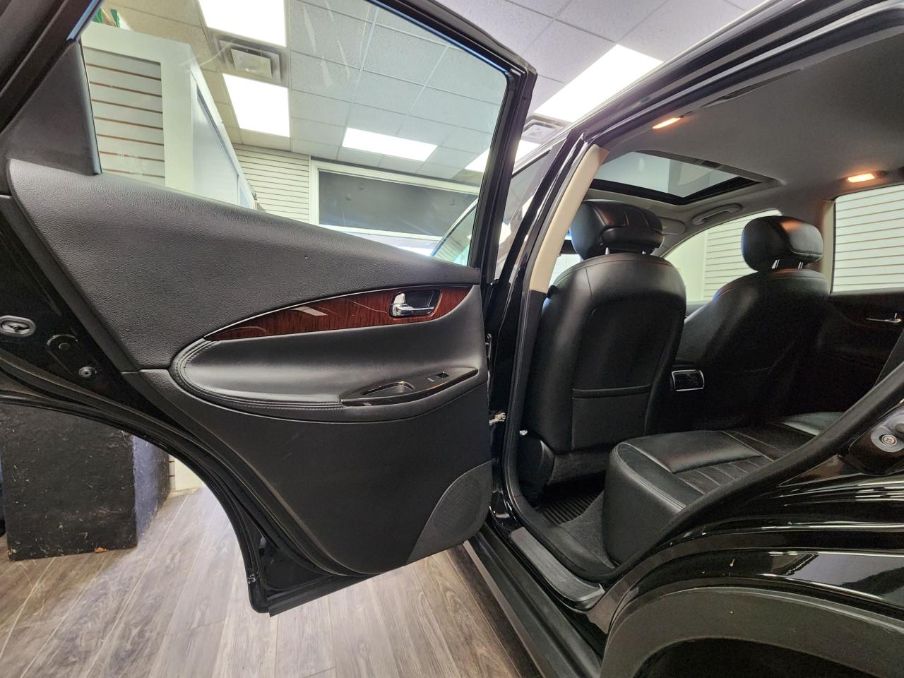 2015 Infiniti QX50 Journey - Photo #12