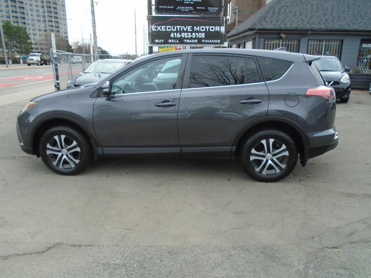 2016 Toyota RAV4 LE/LOW KM / SUPER CLEAN / ICE COLD AC/ PWR OPTIONS - Photo #8