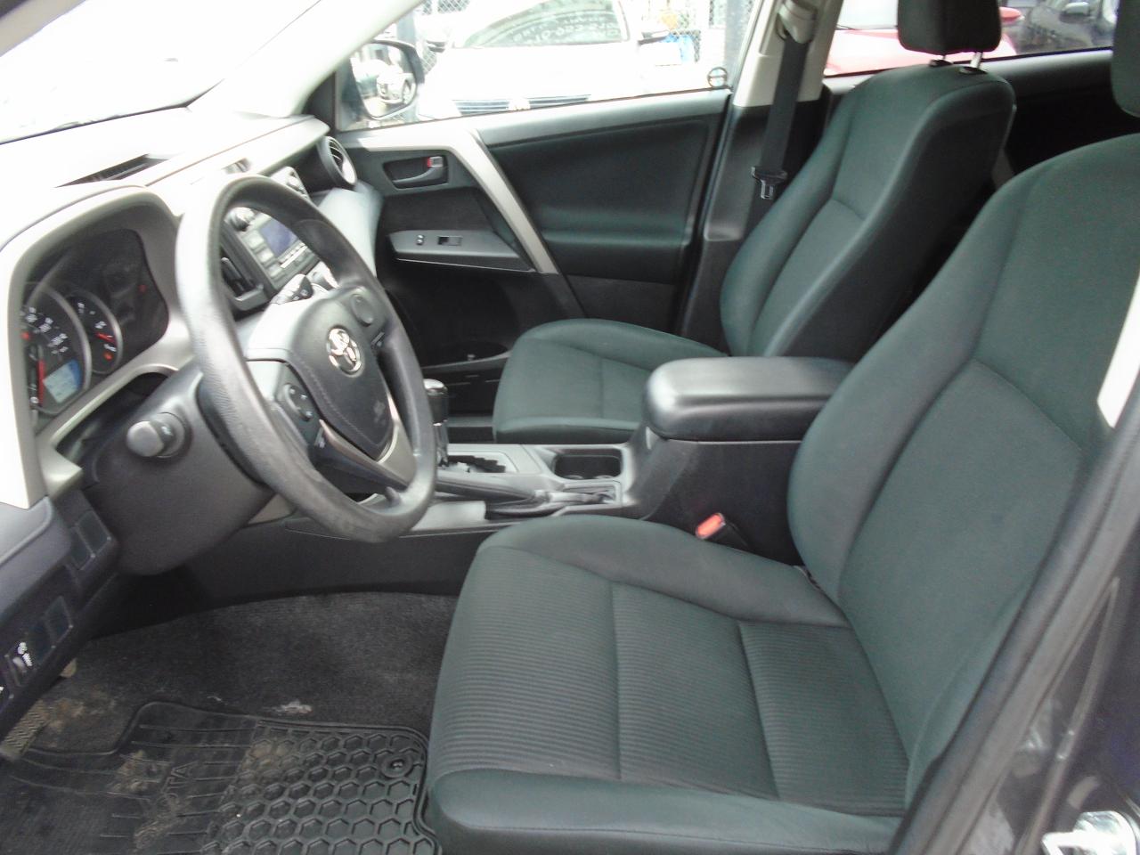 2016 Toyota RAV4 LE/LOW KM / SUPER CLEAN / ICE COLD AC/ PWR OPTIONS - Photo #10