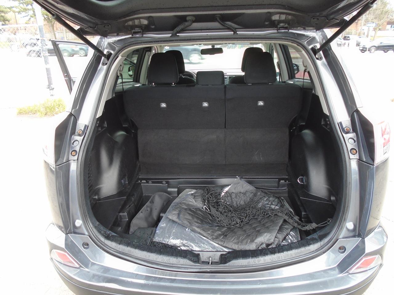 2016 Toyota RAV4 LE/LOW KM / SUPER CLEAN / ICE COLD AC/ PWR OPTIONS - Photo #11