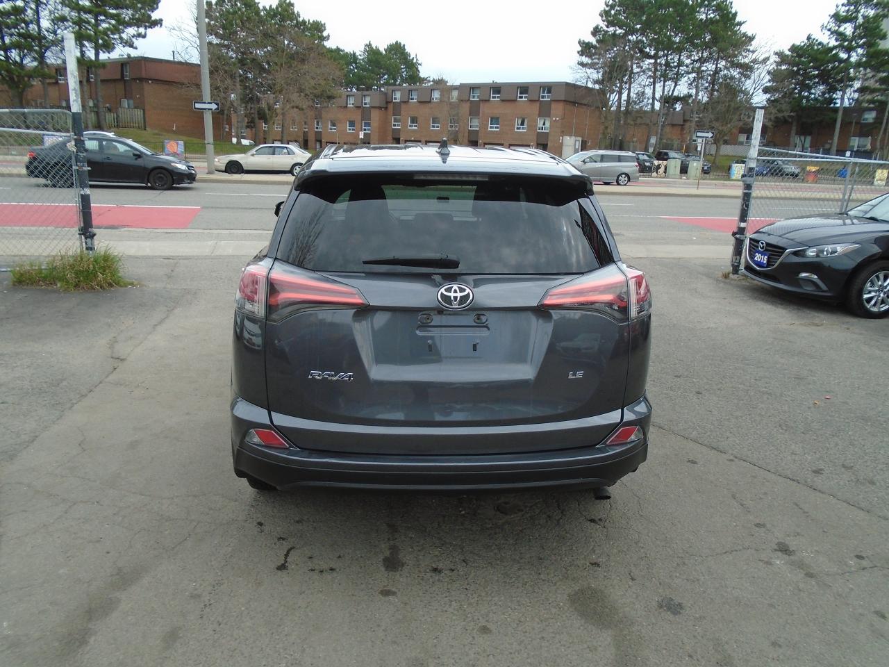 2016 Toyota RAV4 LE/LOW KM / SUPER CLEAN / ICE COLD AC/ PWR OPTIONS - Photo #6