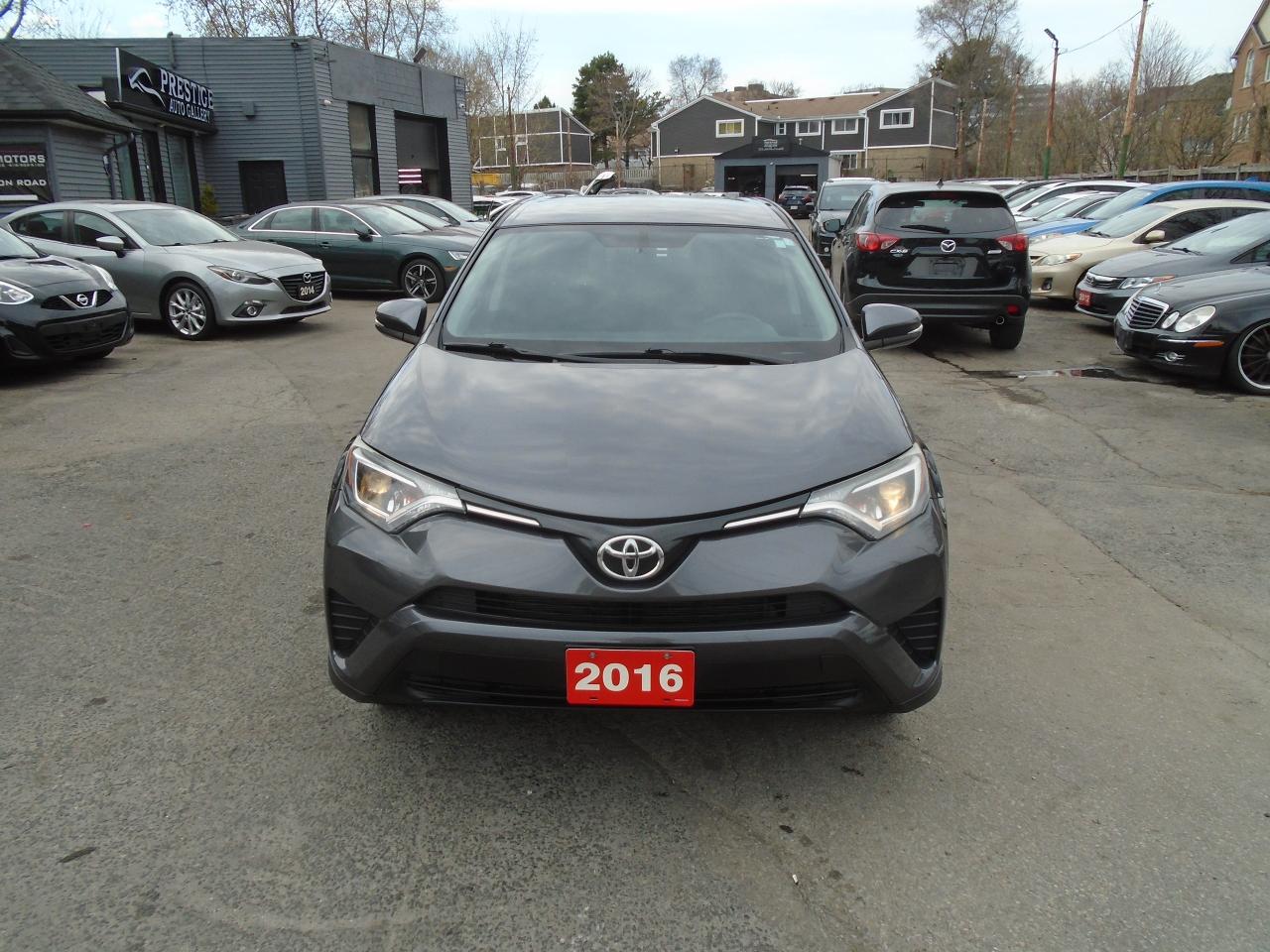 2016 Toyota RAV4 LE/LOW KM / SUPER CLEAN / ICE COLD AC/ PWR OPTIONS - Photo #2