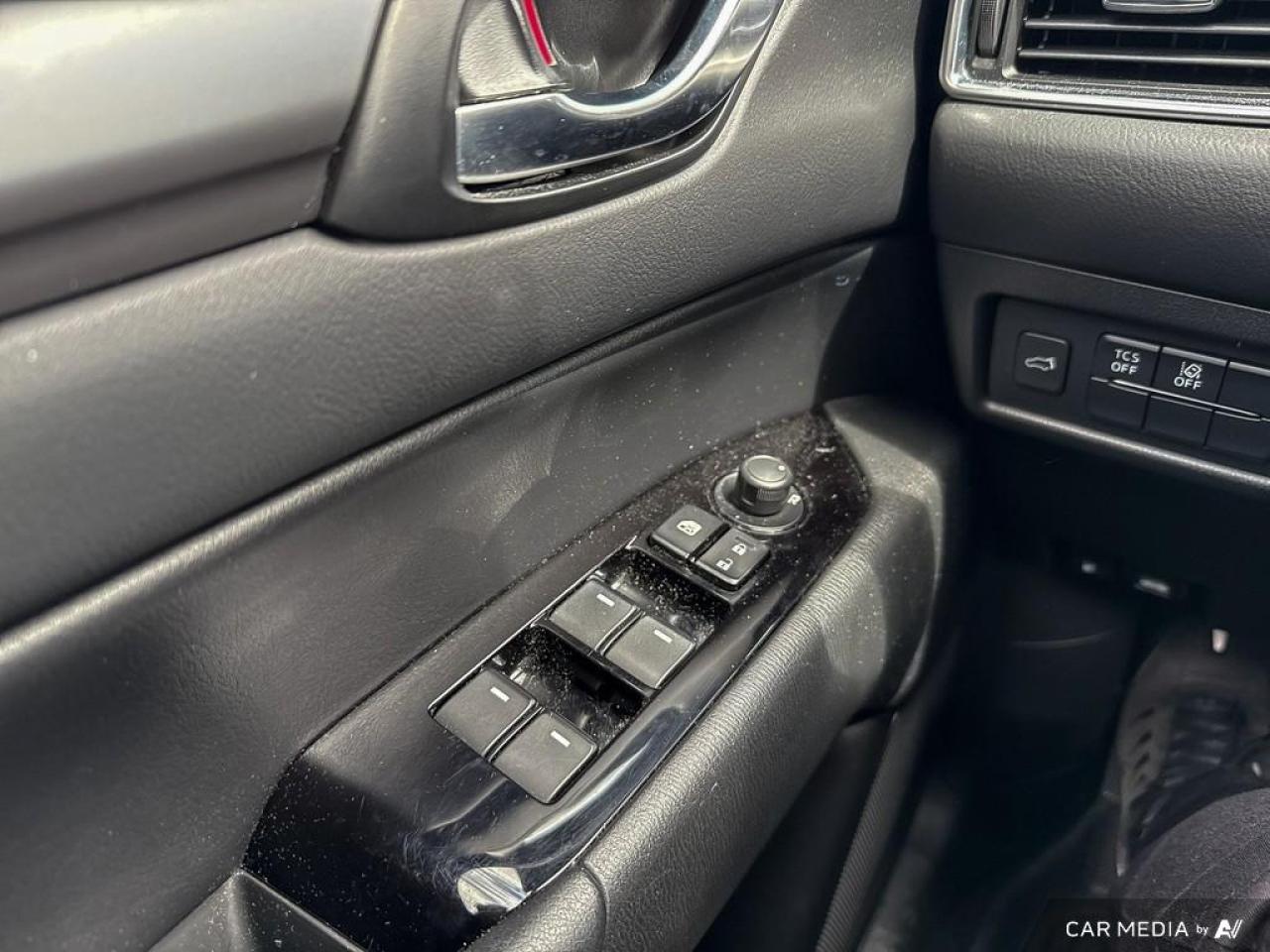 2020 Mazda CX-5 GS / AWD / ROOF / LEATHER / HTD SEATS / ALLOYS - Photo #13