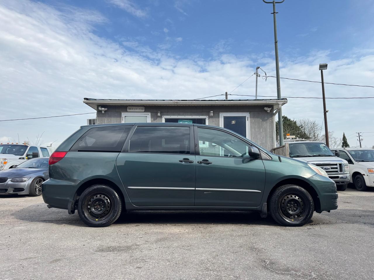 2005 Toyota Sienna CE - Photo #9