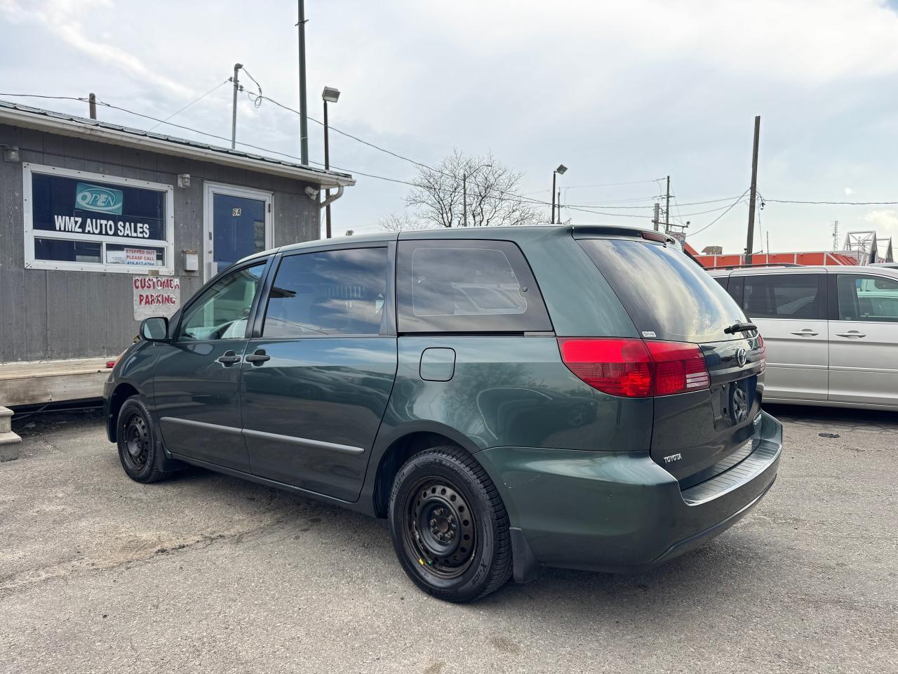 2005 Toyota Sienna CE - Photo #6
