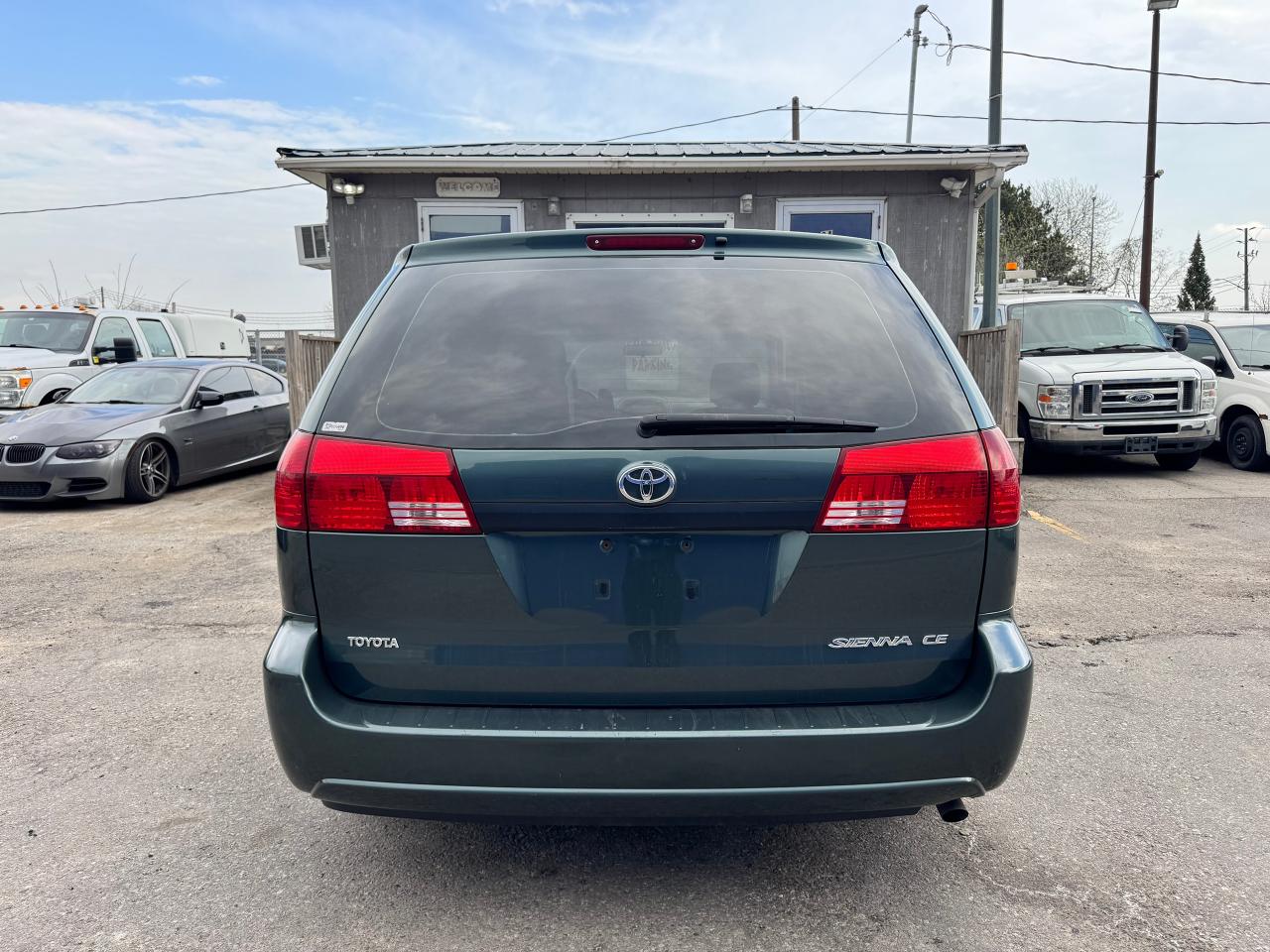 2005 Toyota Sienna CE - Photo #7