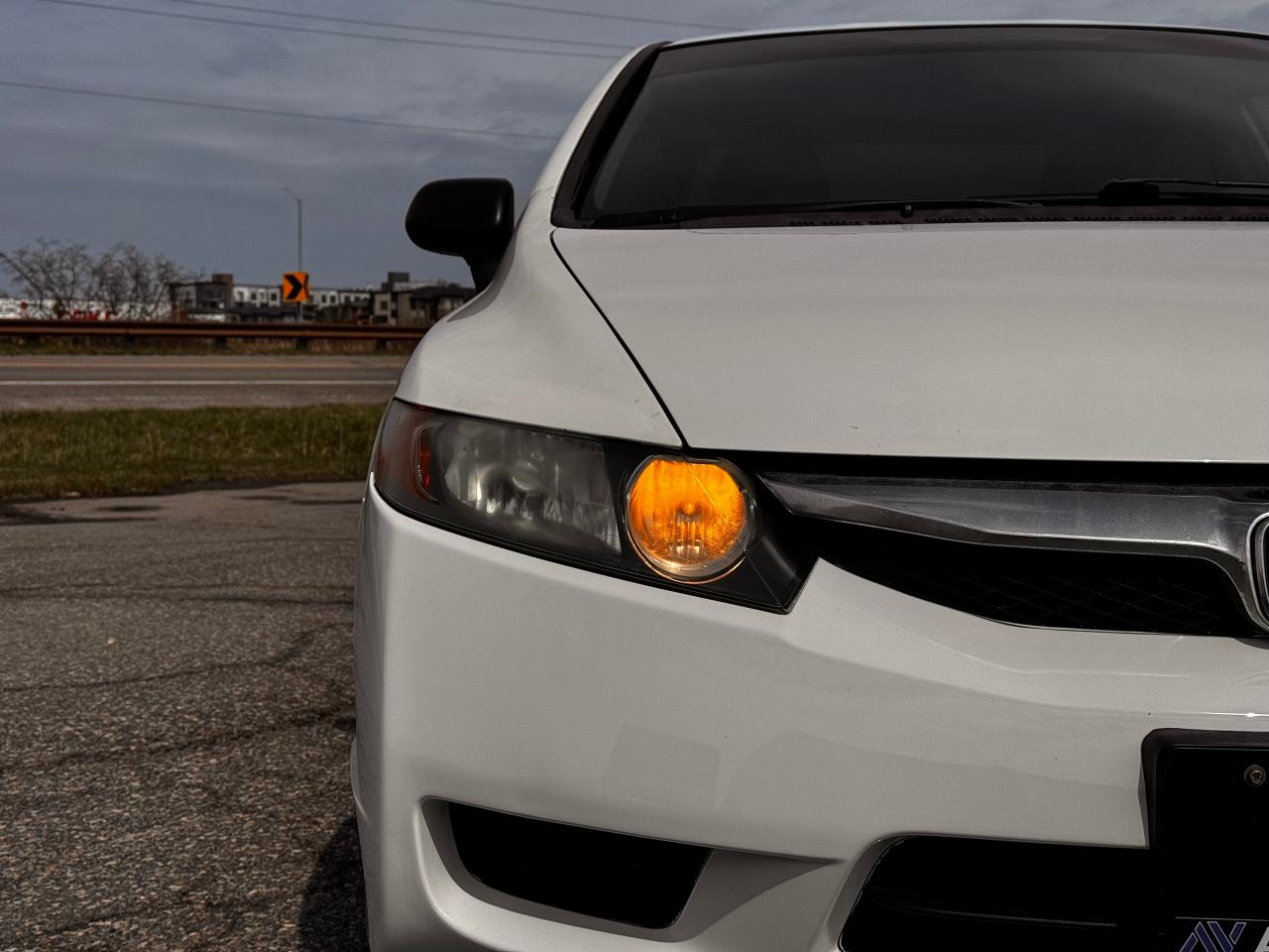 2011 Honda Civic DX-G **GREAT COMMUTER CAR** - Photo #10