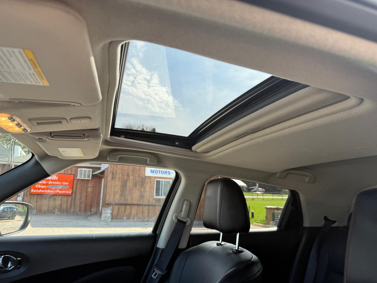 2015 Nissan Juke SL AWD SUNROOF NAVIGATION - Photo #10