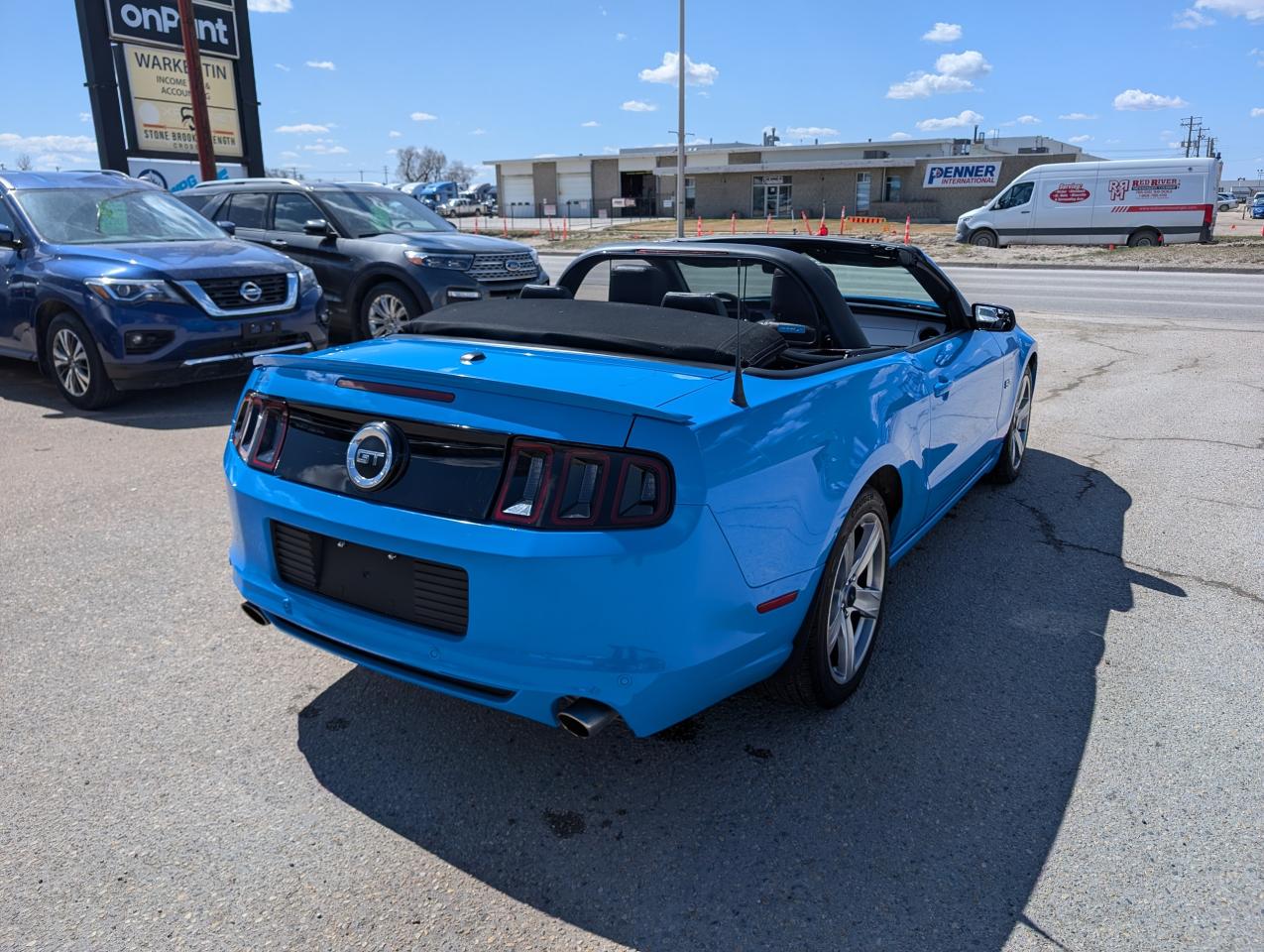 2013 Ford Mustang GT | LEATHER | V8 | Bluetooth - Photo #4