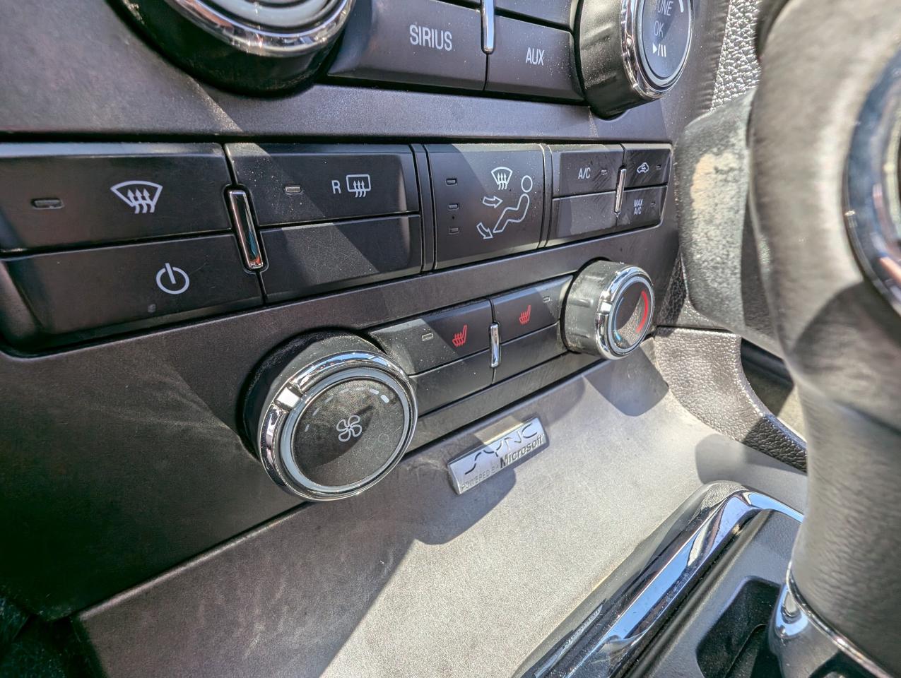 2013 Ford Mustang GT | LEATHER | V8 | Bluetooth - Photo #9