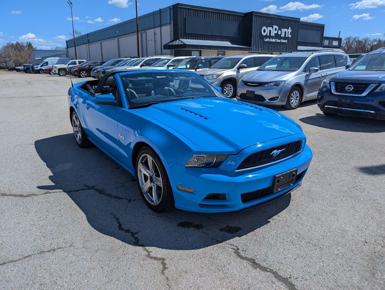 2013 Ford Mustang GT | LEATHER | V8 | Bluetooth - Photo #2