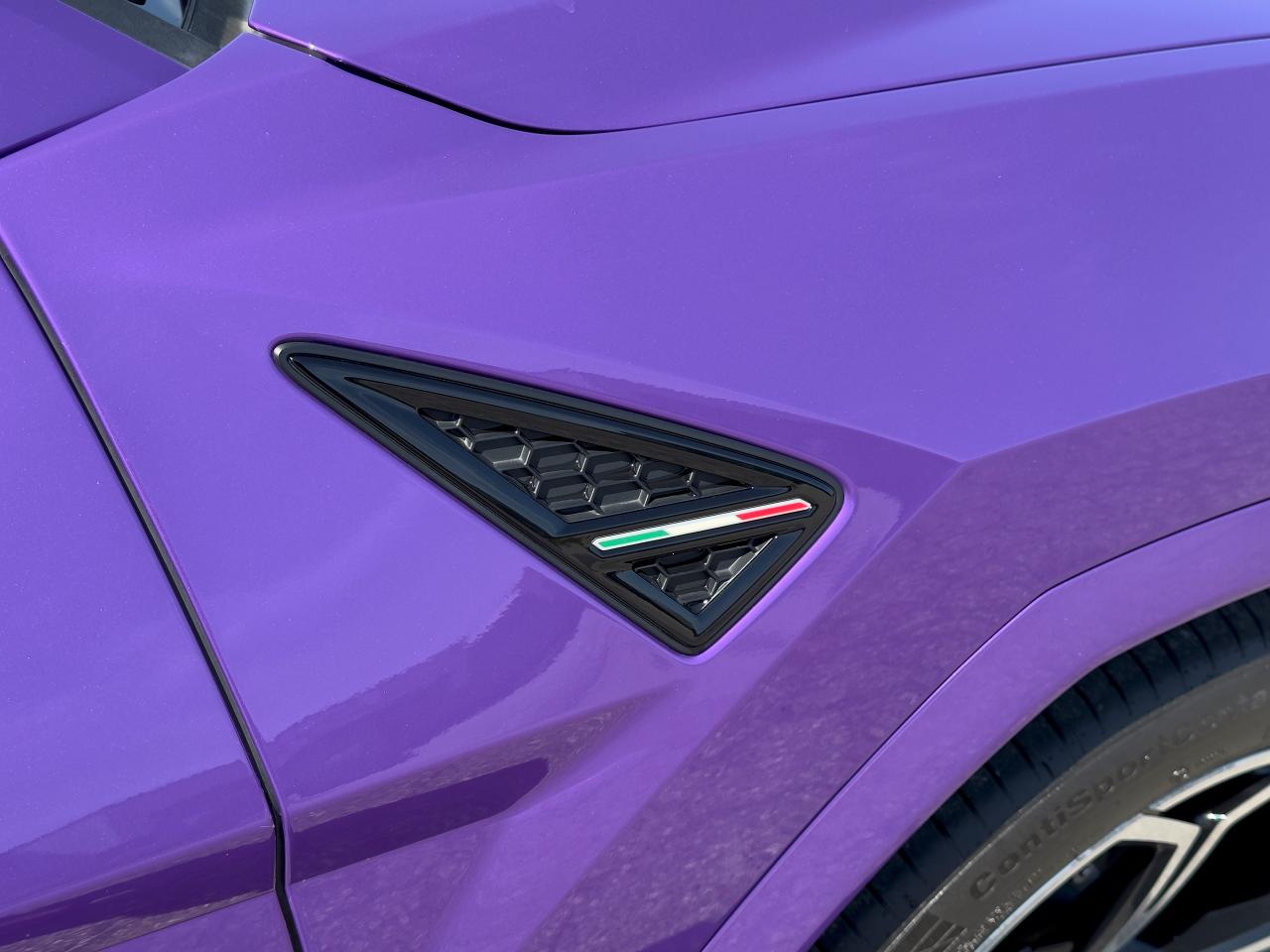 2021 Lamborghini Urus AWD **QUICKSILVER TITANIUM SPORT EXHAUST** - Photo #13
