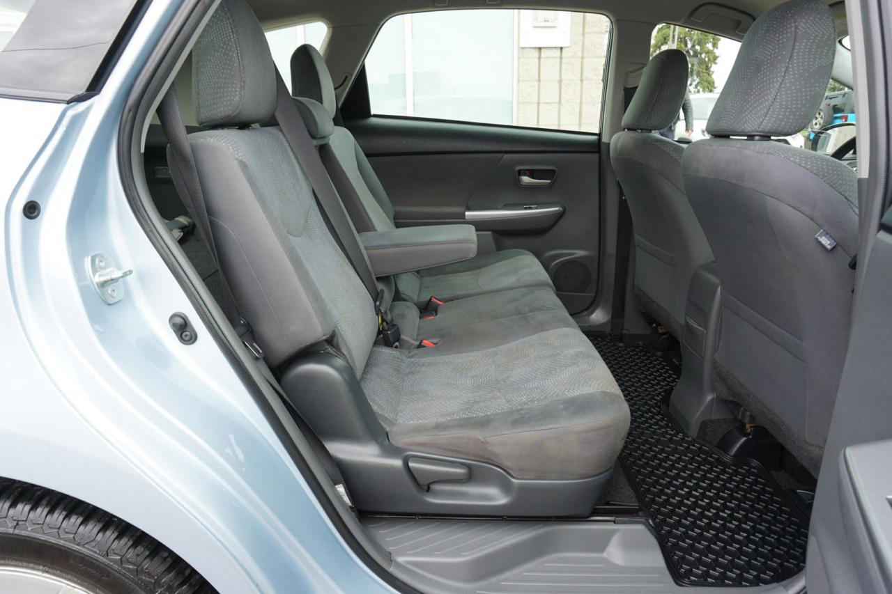 2014 Toyota Prius V CERTIFIED *SERVICE RECORDS* CAMERA BLUETOOTH HEATED SEATS CRUISE ALLOYS - Photo #17