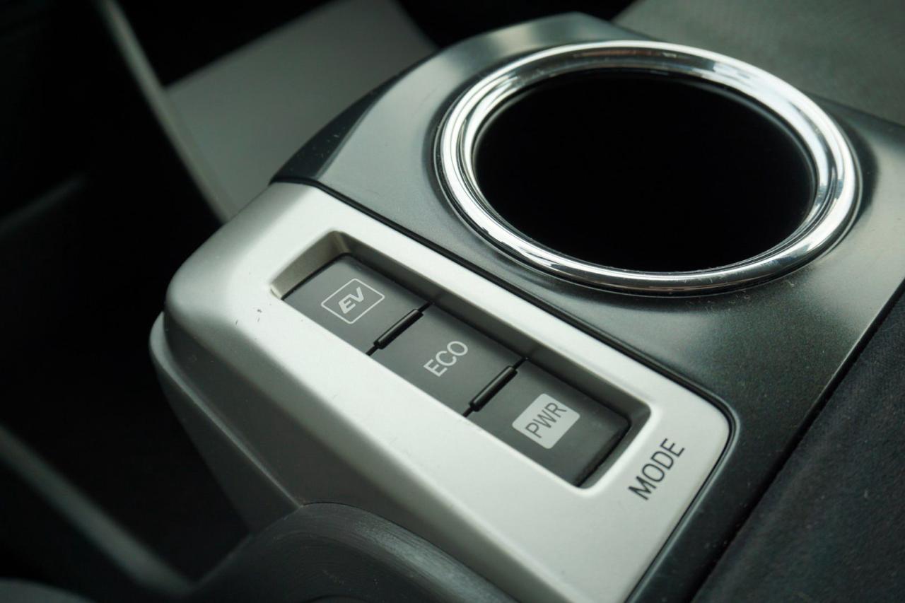 2014 Toyota Prius V CERTIFIED *SERVICE RECORDS* CAMERA BLUETOOTH HEATED SEATS CRUISE ALLOYS - Photo #21